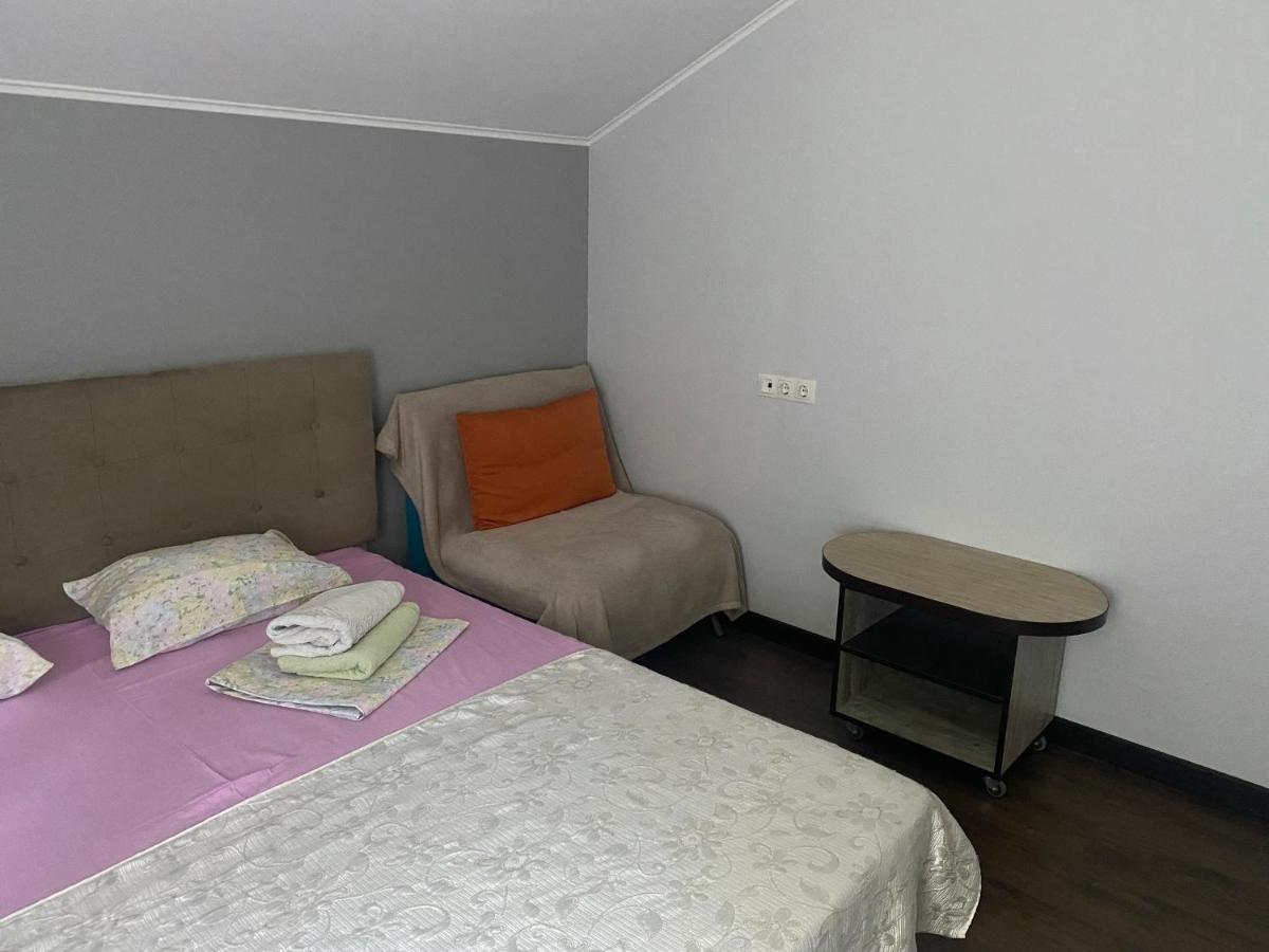 Guest House Olzhycha 45 Б Киев Екстериор снимка
